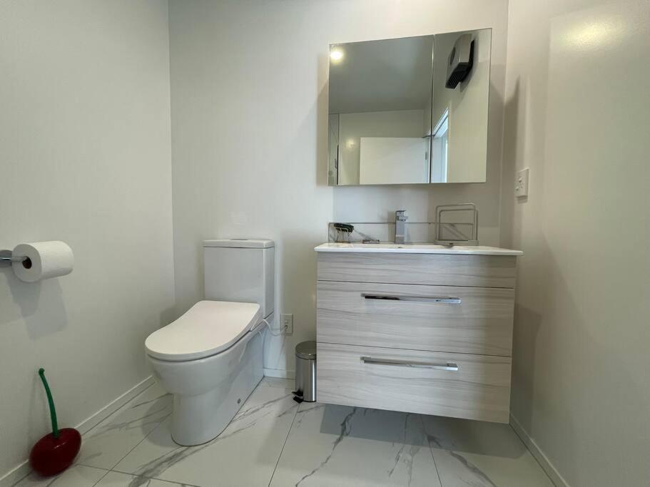 Holiday home Cbd 2 Bedroom Parkside Living By Hagley With Free Parking *