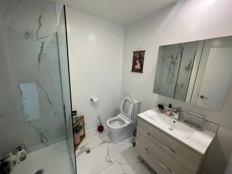 Cbd 2 Bedroom Parkside Living By Hagley With Free Parking * Christchurch