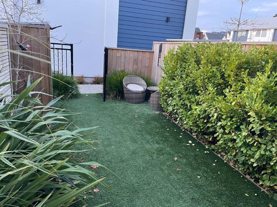 Holiday home Cbd 2 Bedroom Parkside Living By Hagley With Free Parking Christchurch