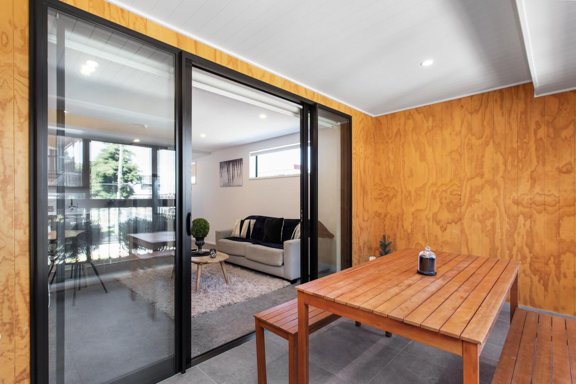 Affordable Hagley Park Super Fast Wifi Apartment Christchurch