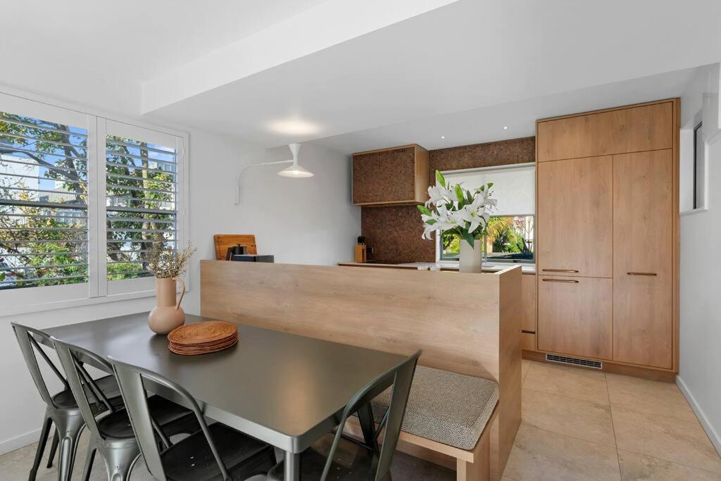 Chester Street Corner Apartment