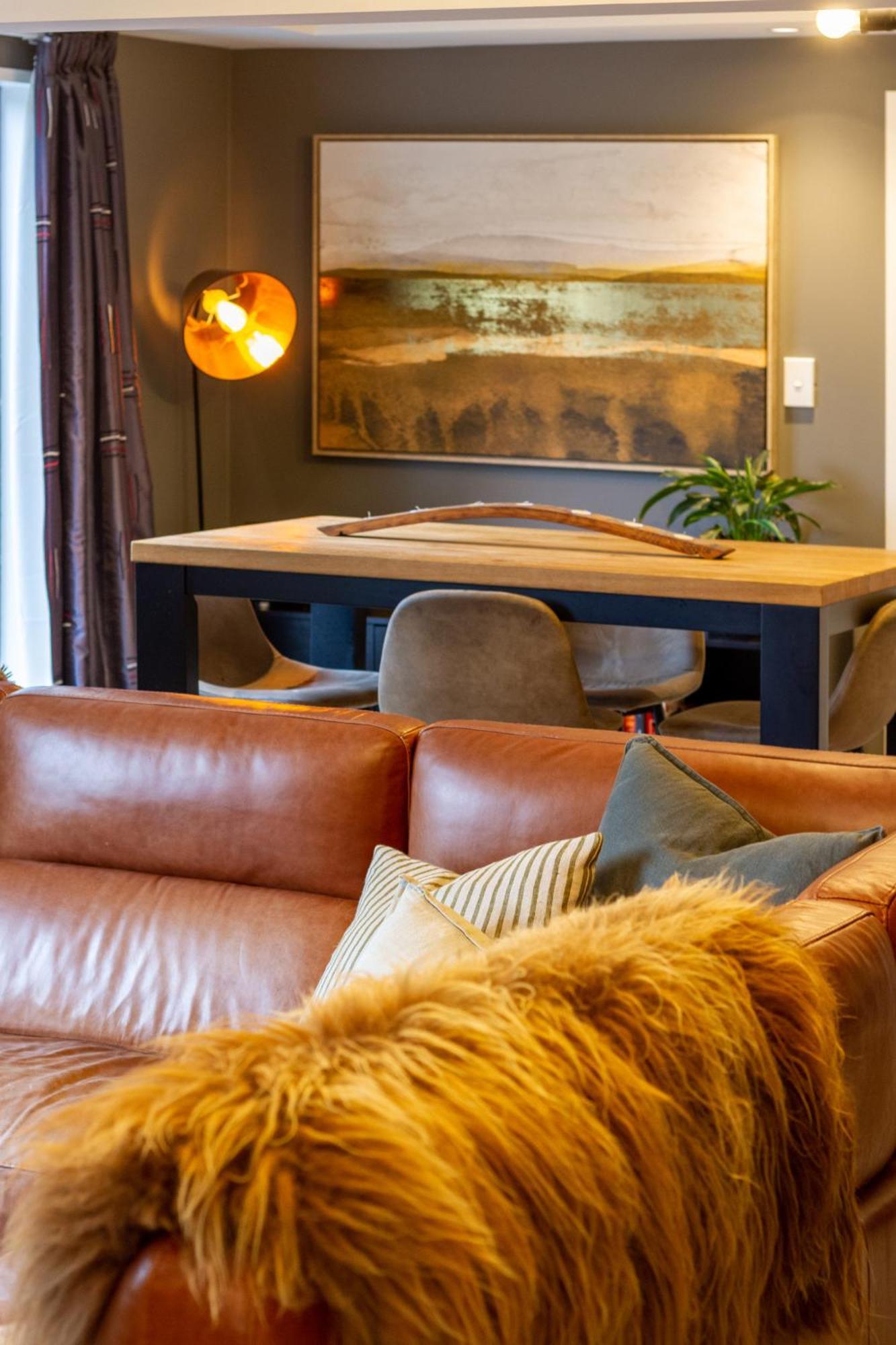 Modern Comforts In Hoon Hay Apartment *