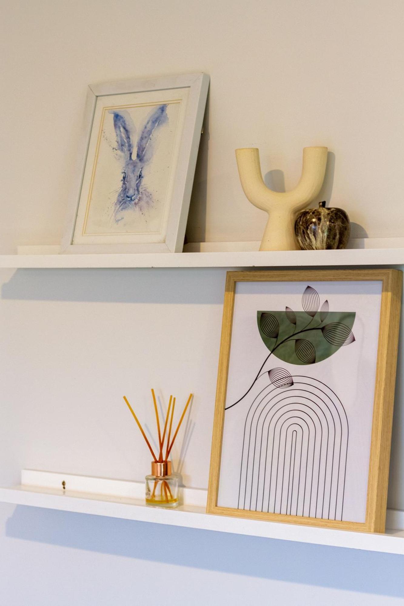 Modern Comforts In Hoon Hay Apartment