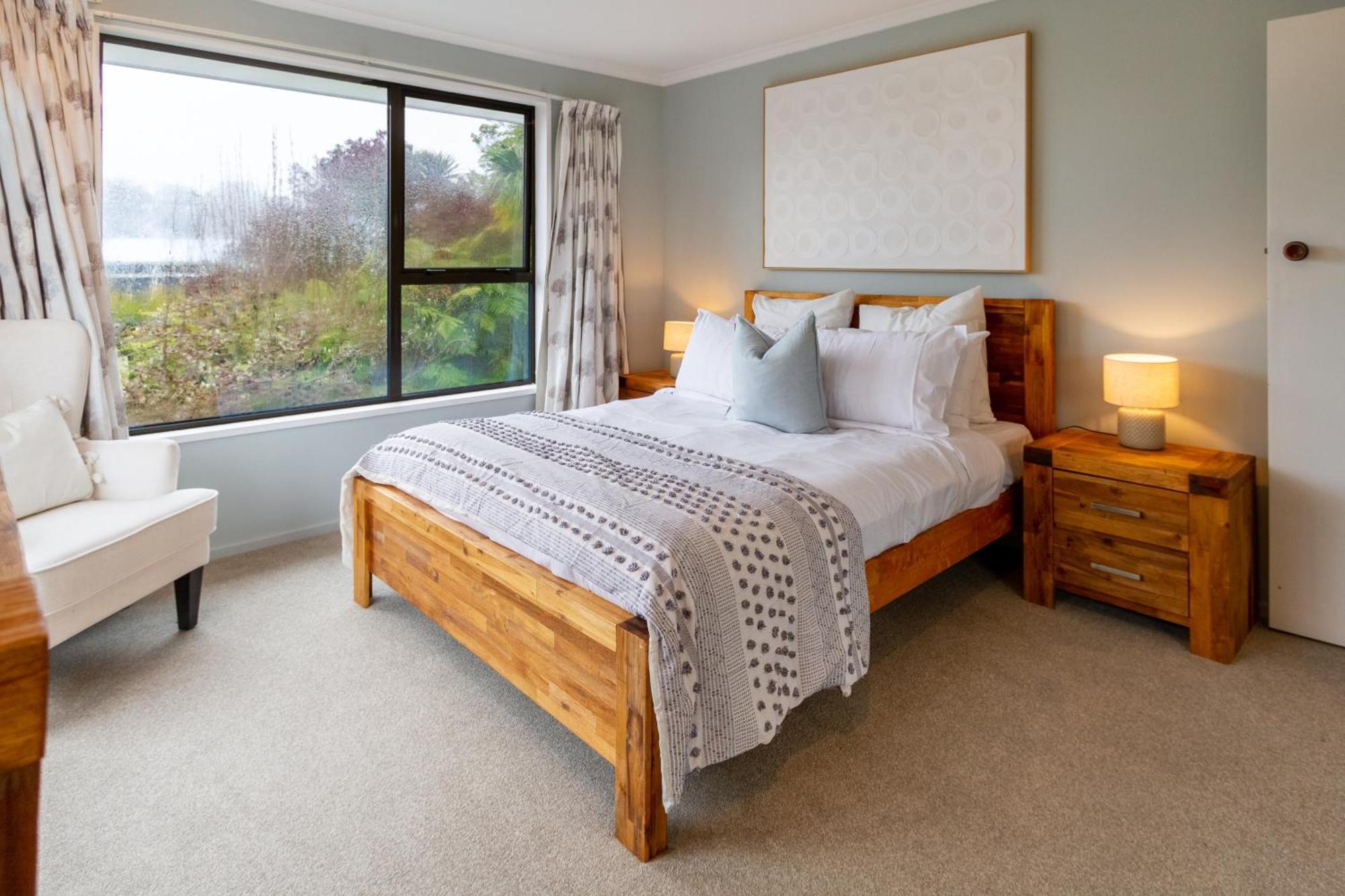 Modern Comforts In Hoon Hay Apartment *