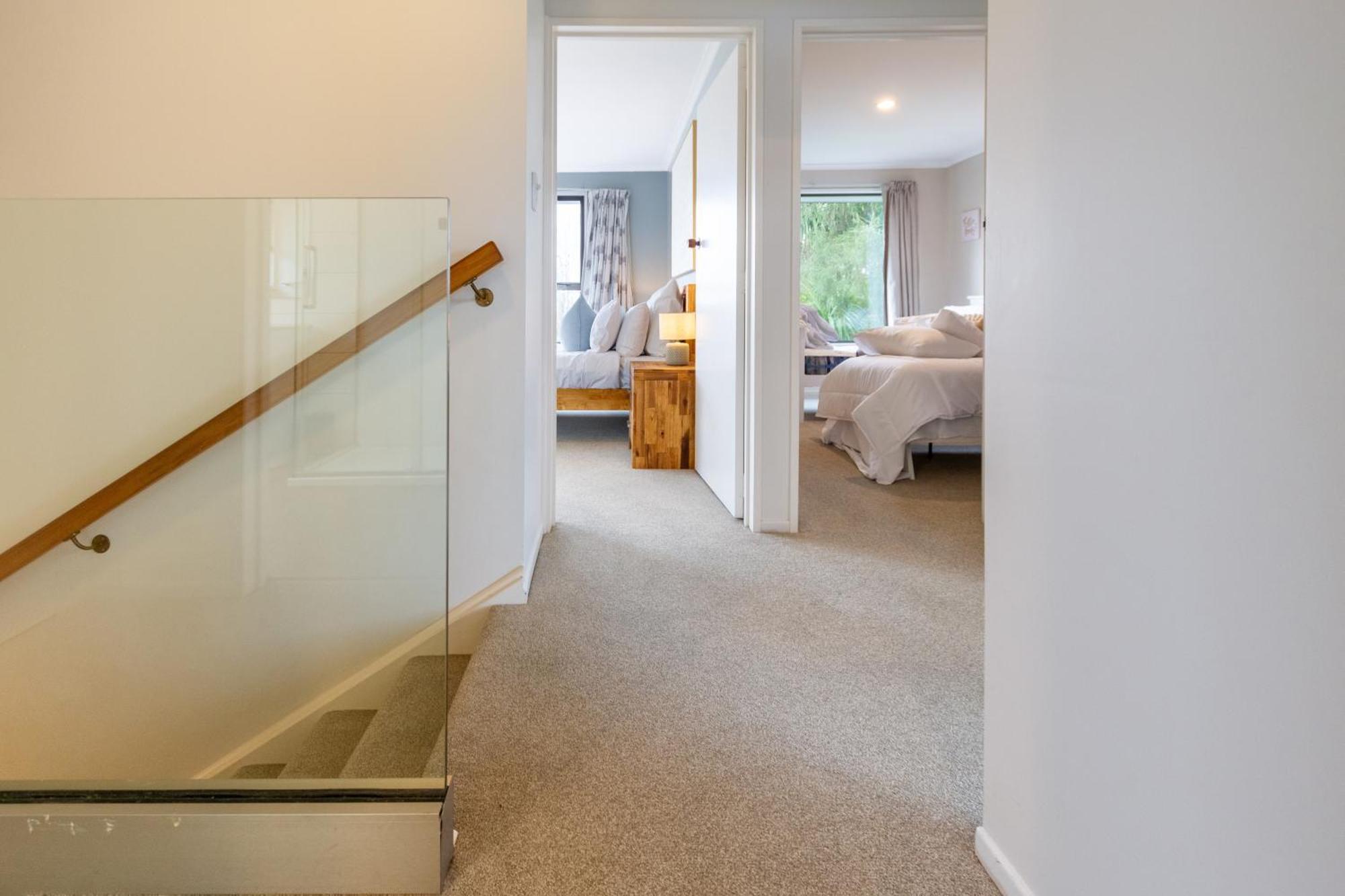 Modern Comforts In Hoon Hay Apartment Christchurch