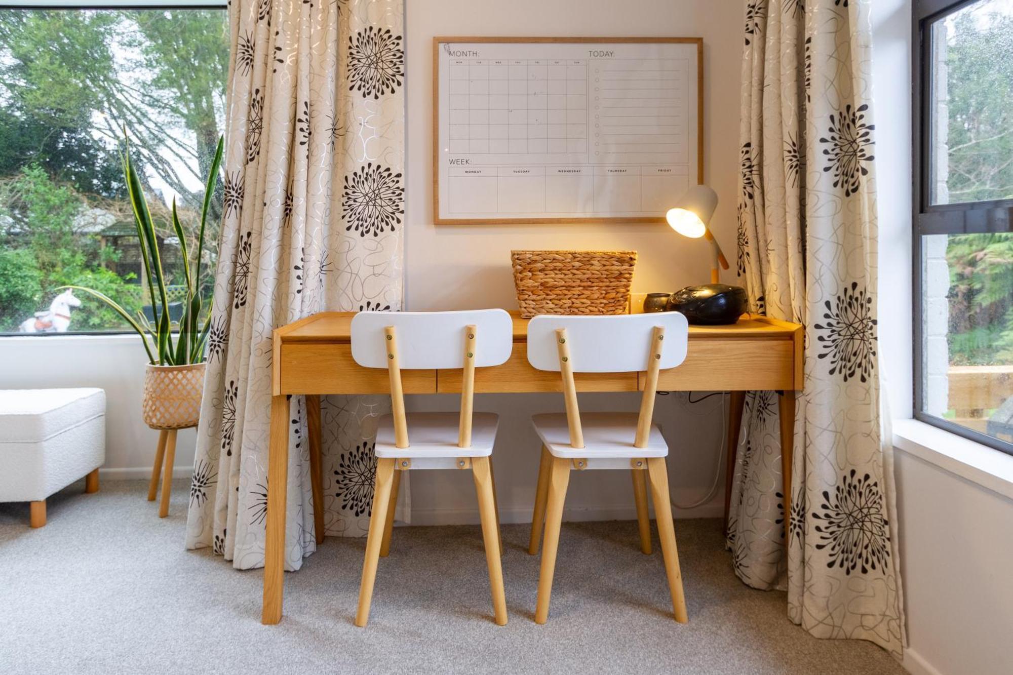 Modern Comforts In Hoon Hay * Christchurch