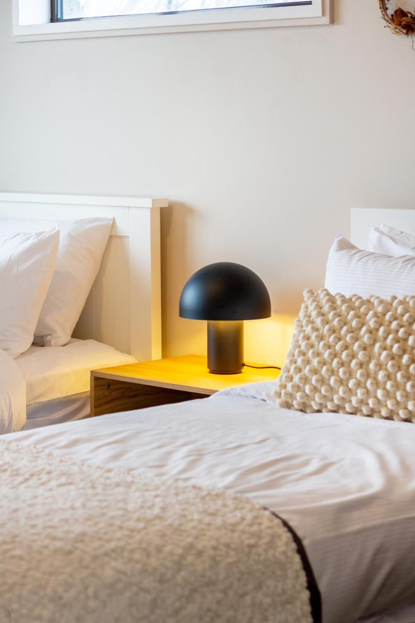 Modern Comforts In Hoon Hay Apartment Christchurch