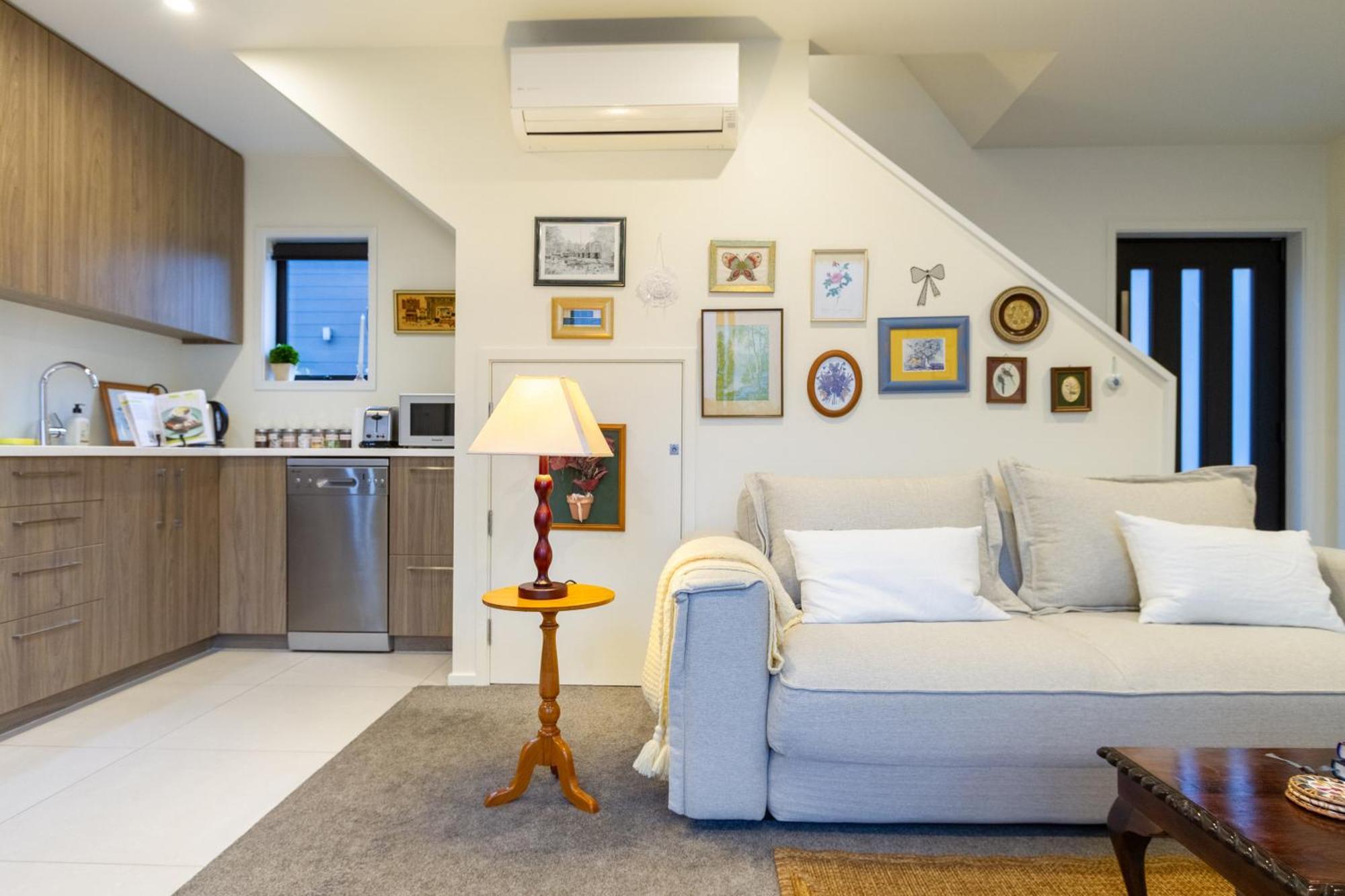Apartment Your Charming And Cosy Urban Away From
