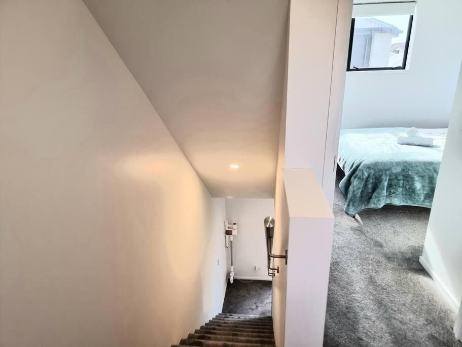 Addington Townhouse 7 Mins Walk To Arena Holiday home *