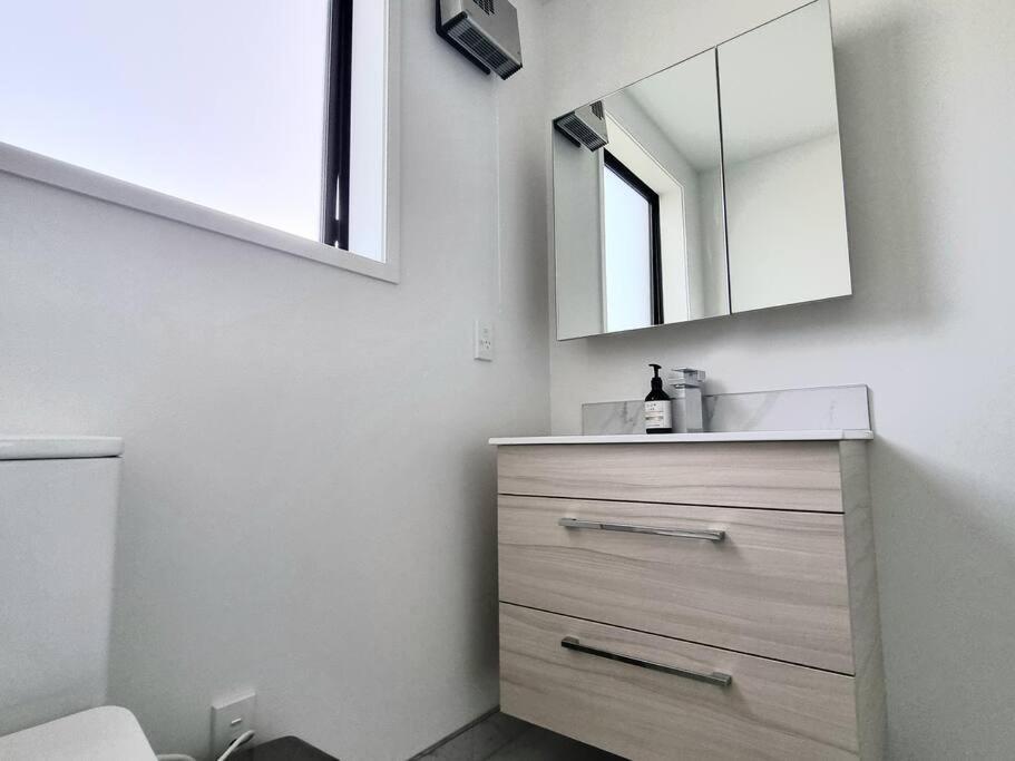 Addington Townhouse 7 Mins Walk To Arena Holiday home Christchurch