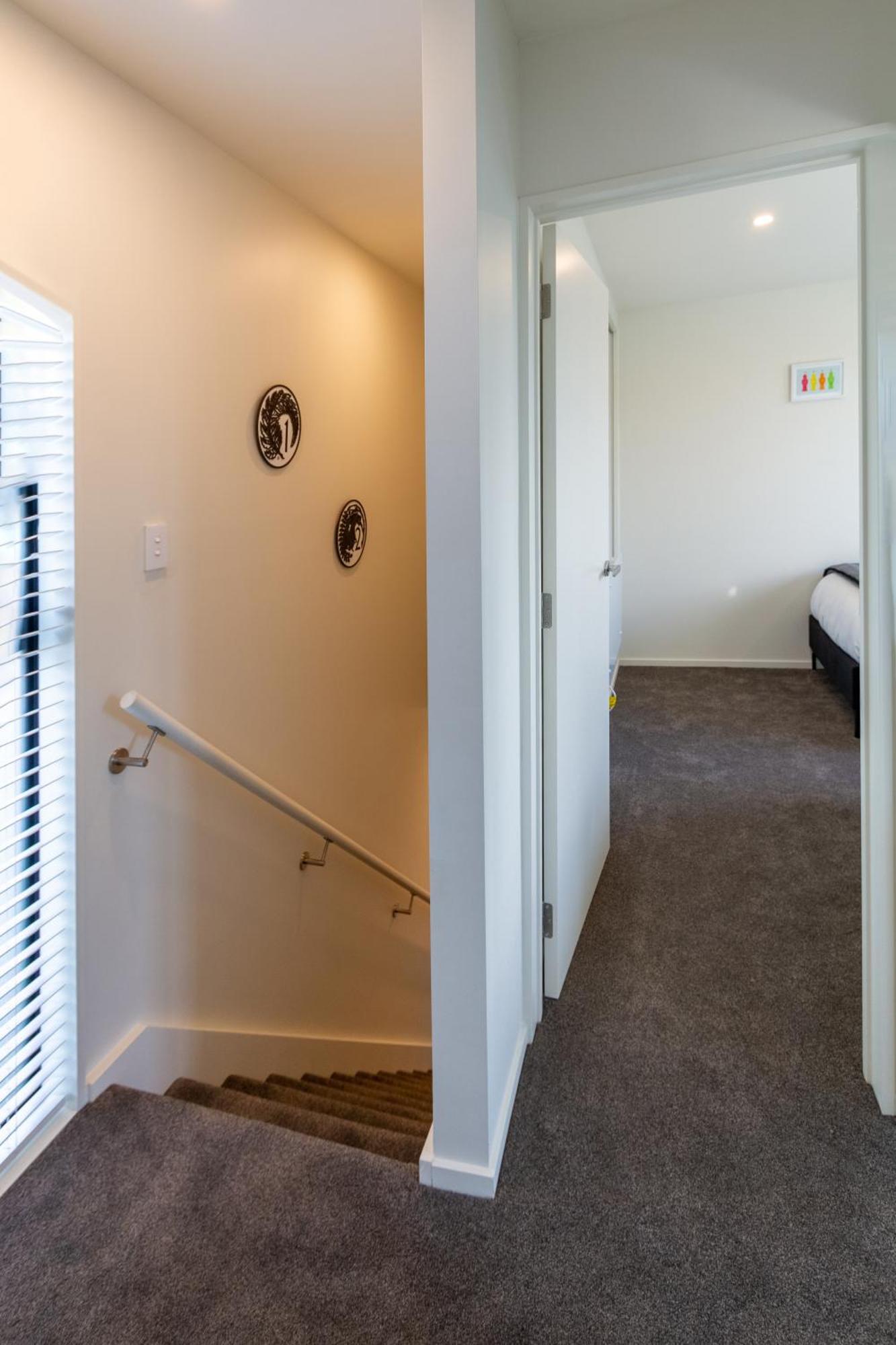 With Car Park, Sunny Deck & 65-inch Tv *
