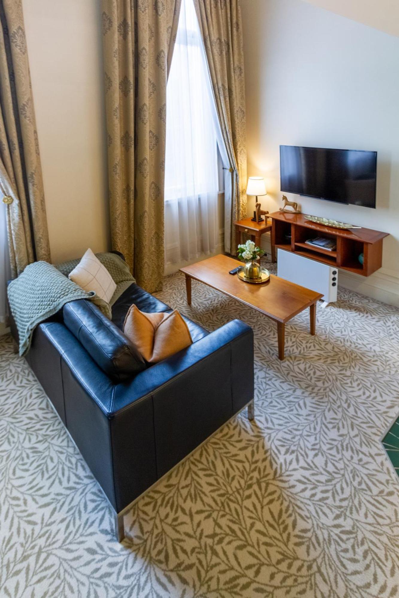 Beauty In The Cbd - 1bed Free Parking Pool Christchurch