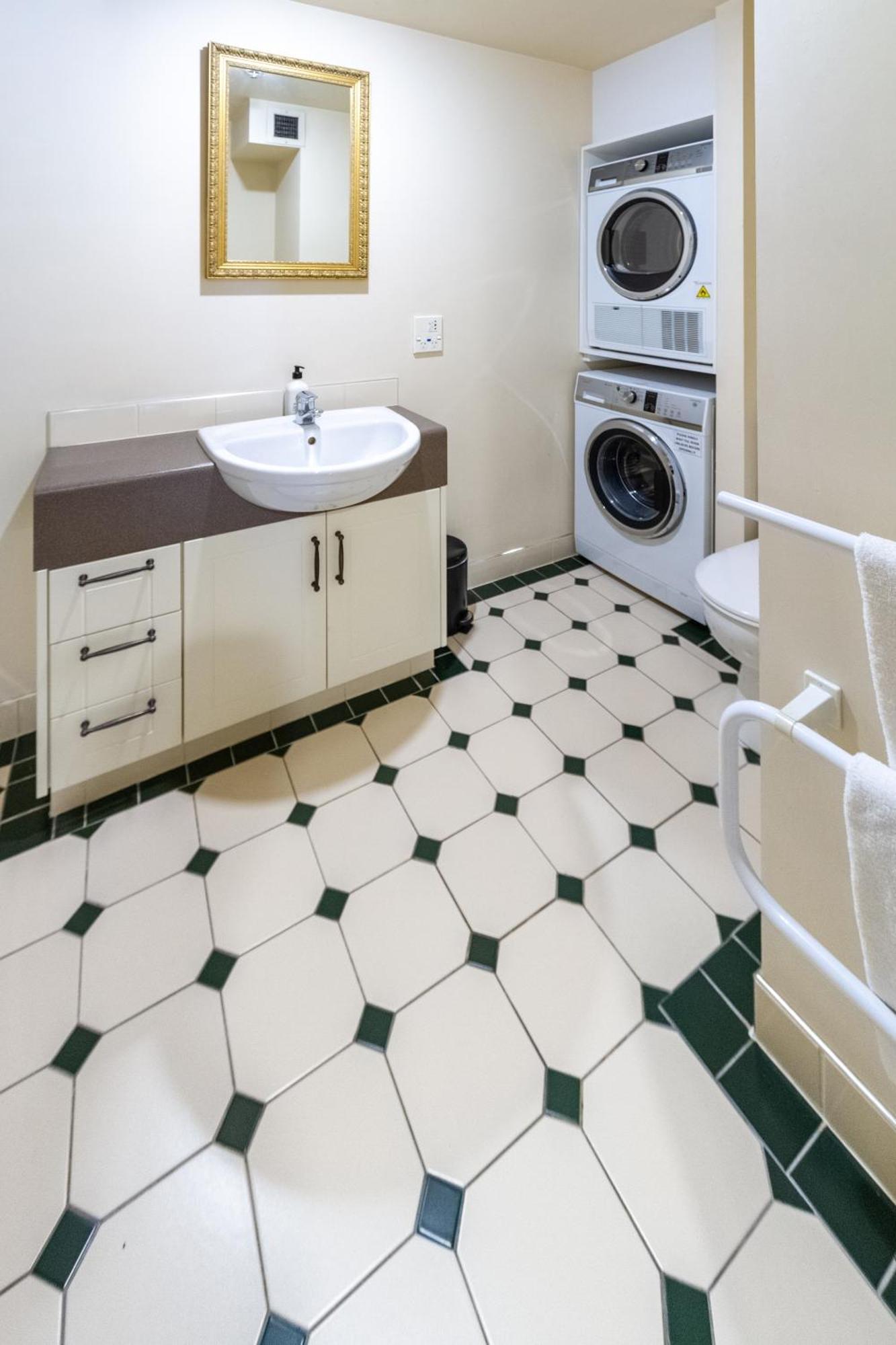 Apartment Beauty In The Cbd - 1bed Free Parking Pool
