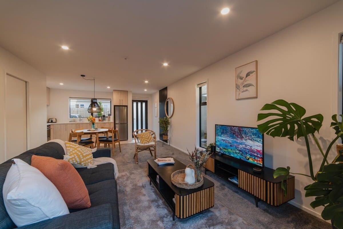 Enchanting Getaway In Merivale *