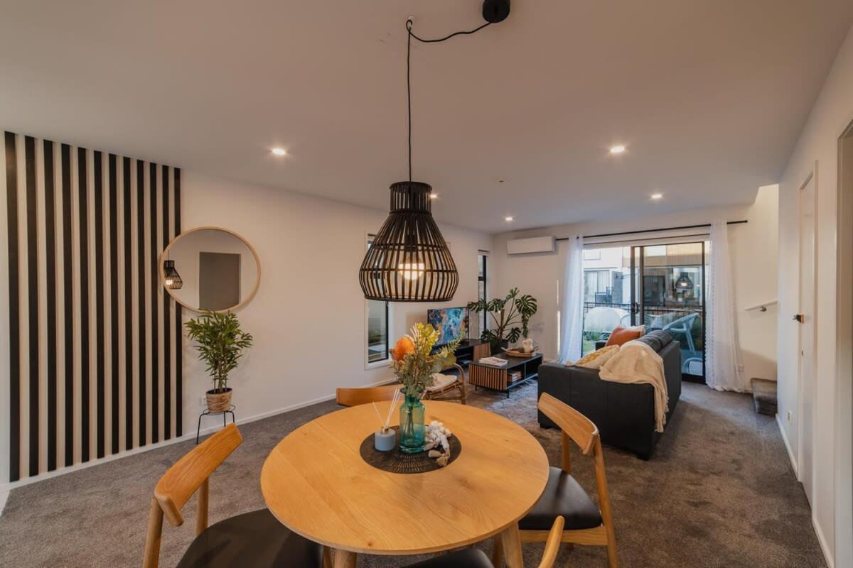 Enchanting Getaway In Merivale *