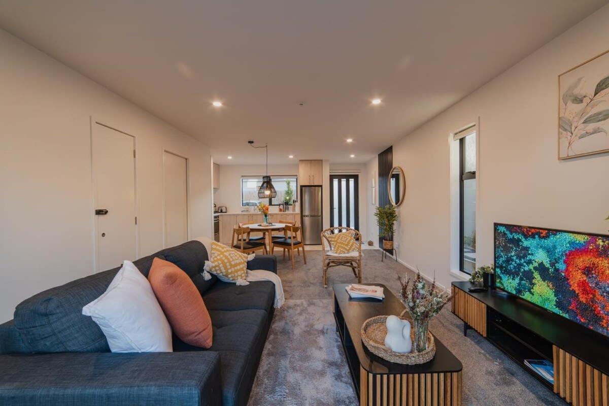 Enchanting Getaway In Merivale Christchurch