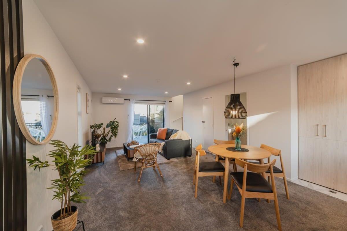 Holiday home Enchanting Getaway In Merivale *
