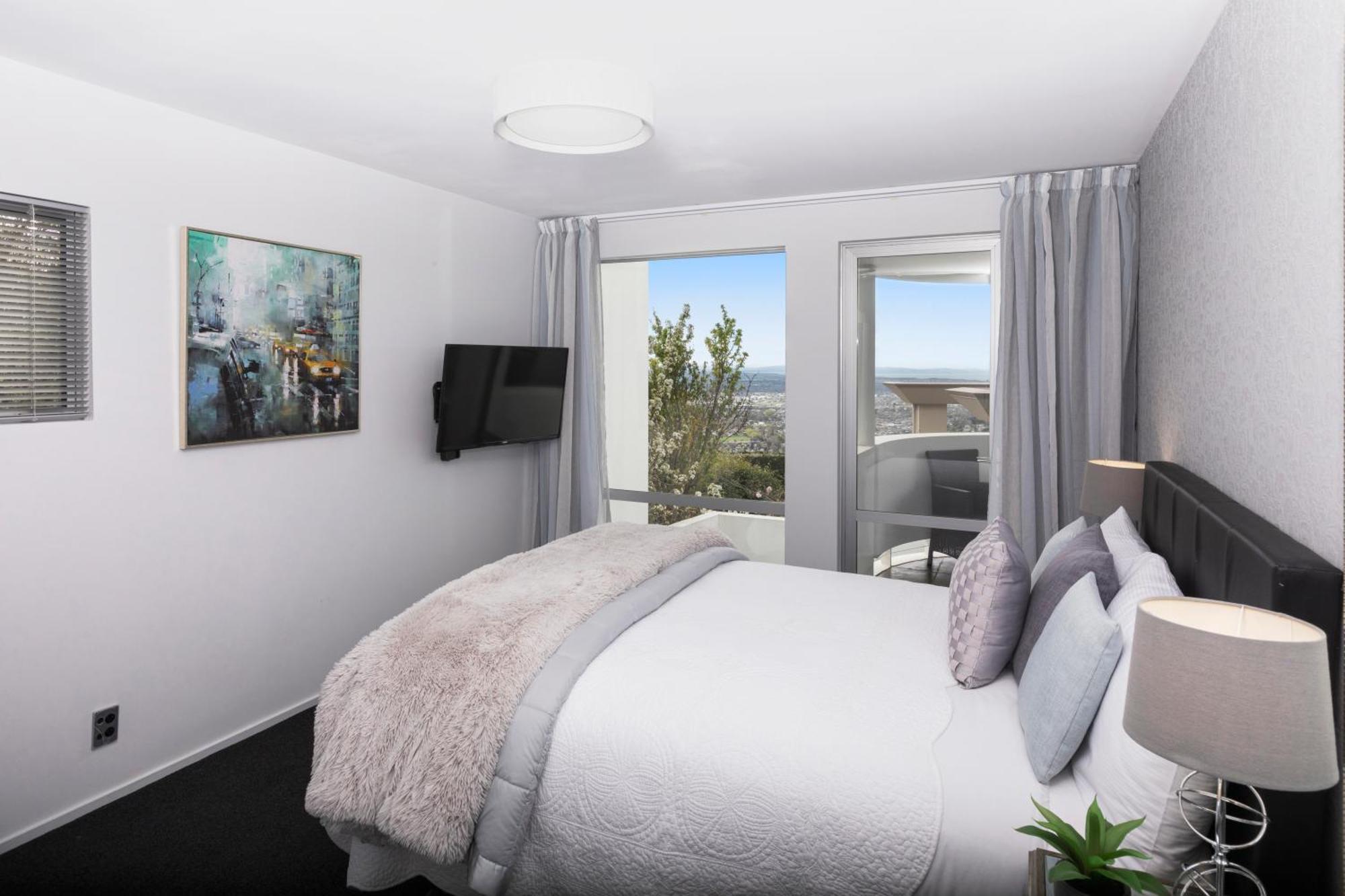 Cashmere Heights Apartment *