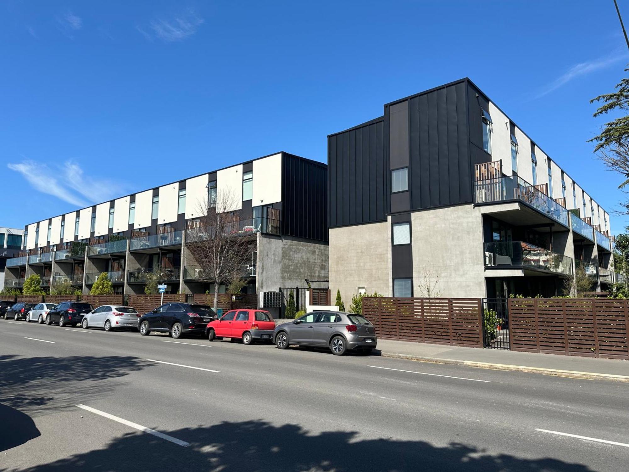 2 Bedroom Pad With Free Car Park Apartment Christchurch