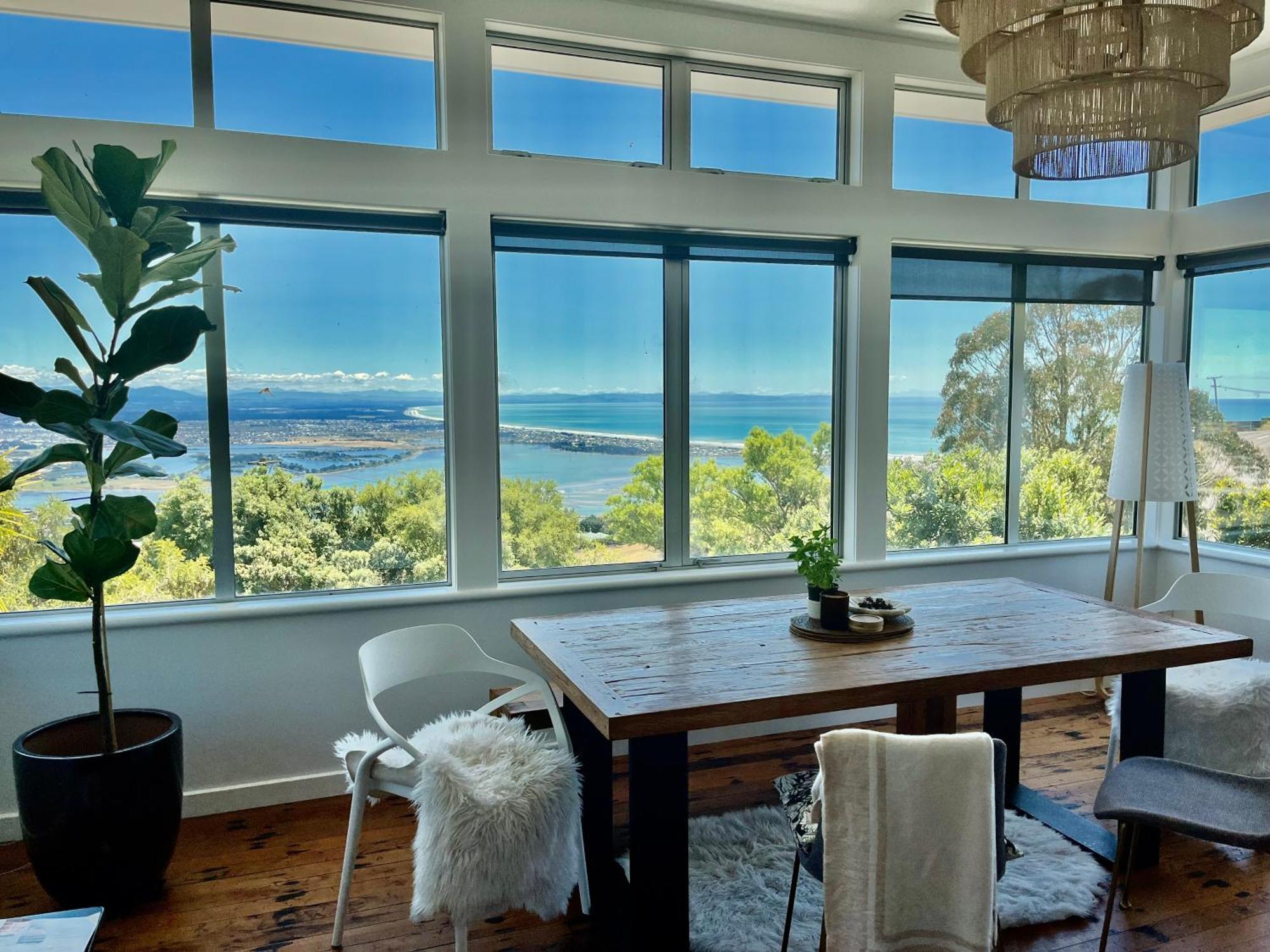 The Lighthouse - Free Breakfast And Stunning Views Bed & Breakfast