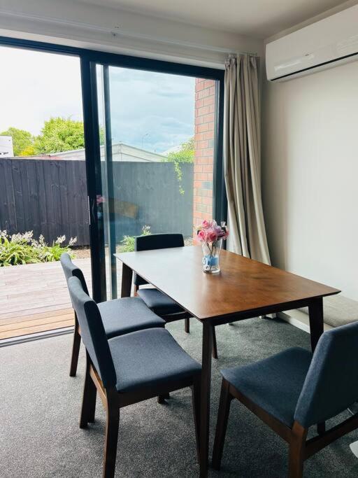 Villa The Perfect Escape Christchurch