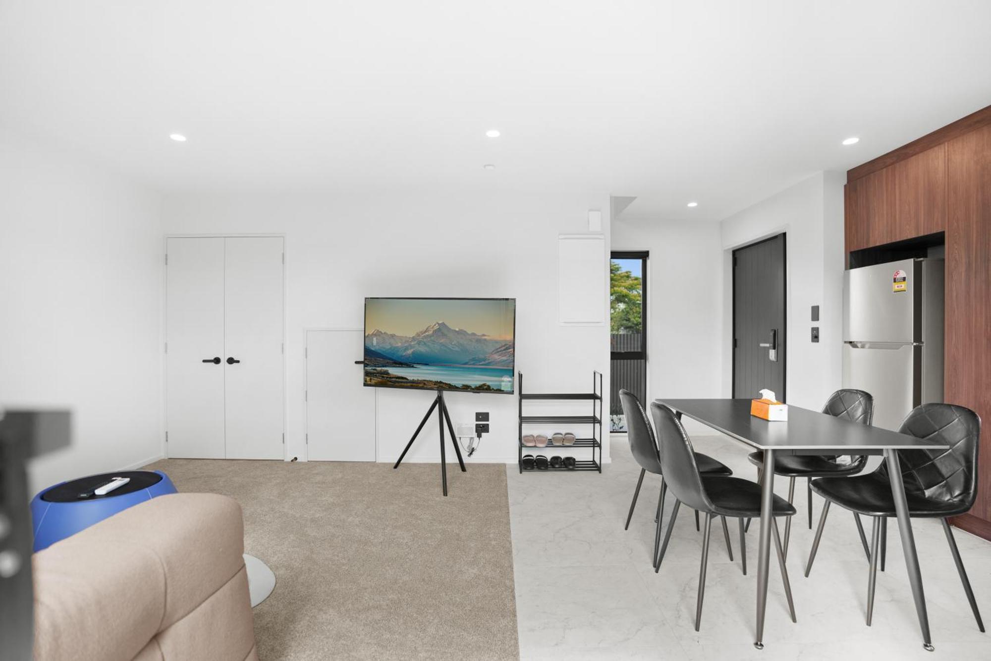 Mallside Retreat Close To Holiday home *