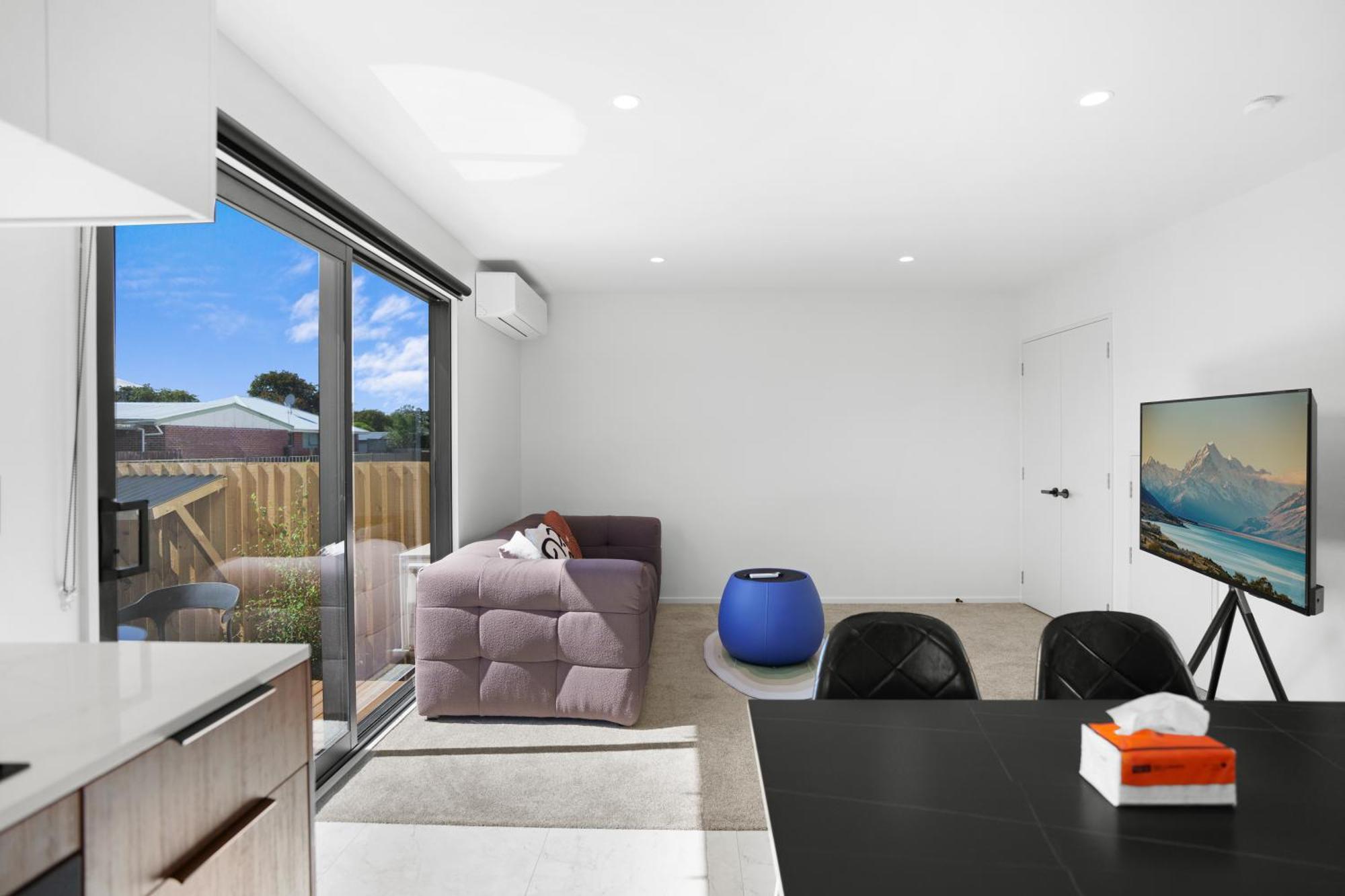 Mallside Retreat Close To Christchurch