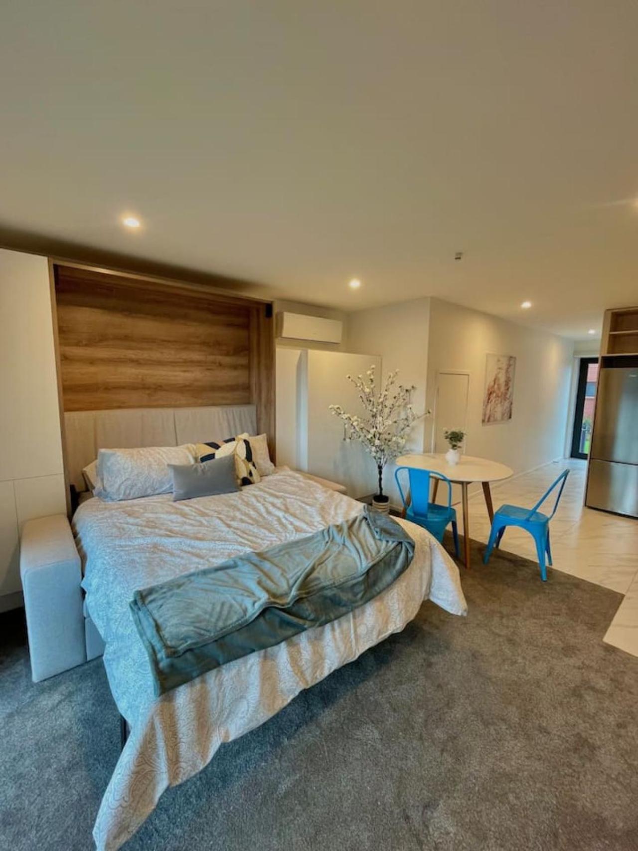 Charming Cbd Apartment *