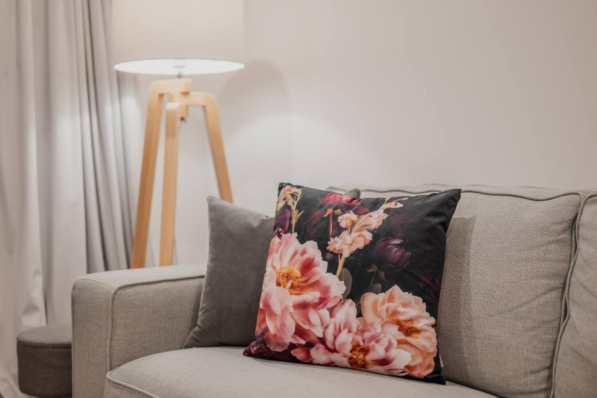 Convenient Pad - 2br Laundry Sleeps 5 Holiday home