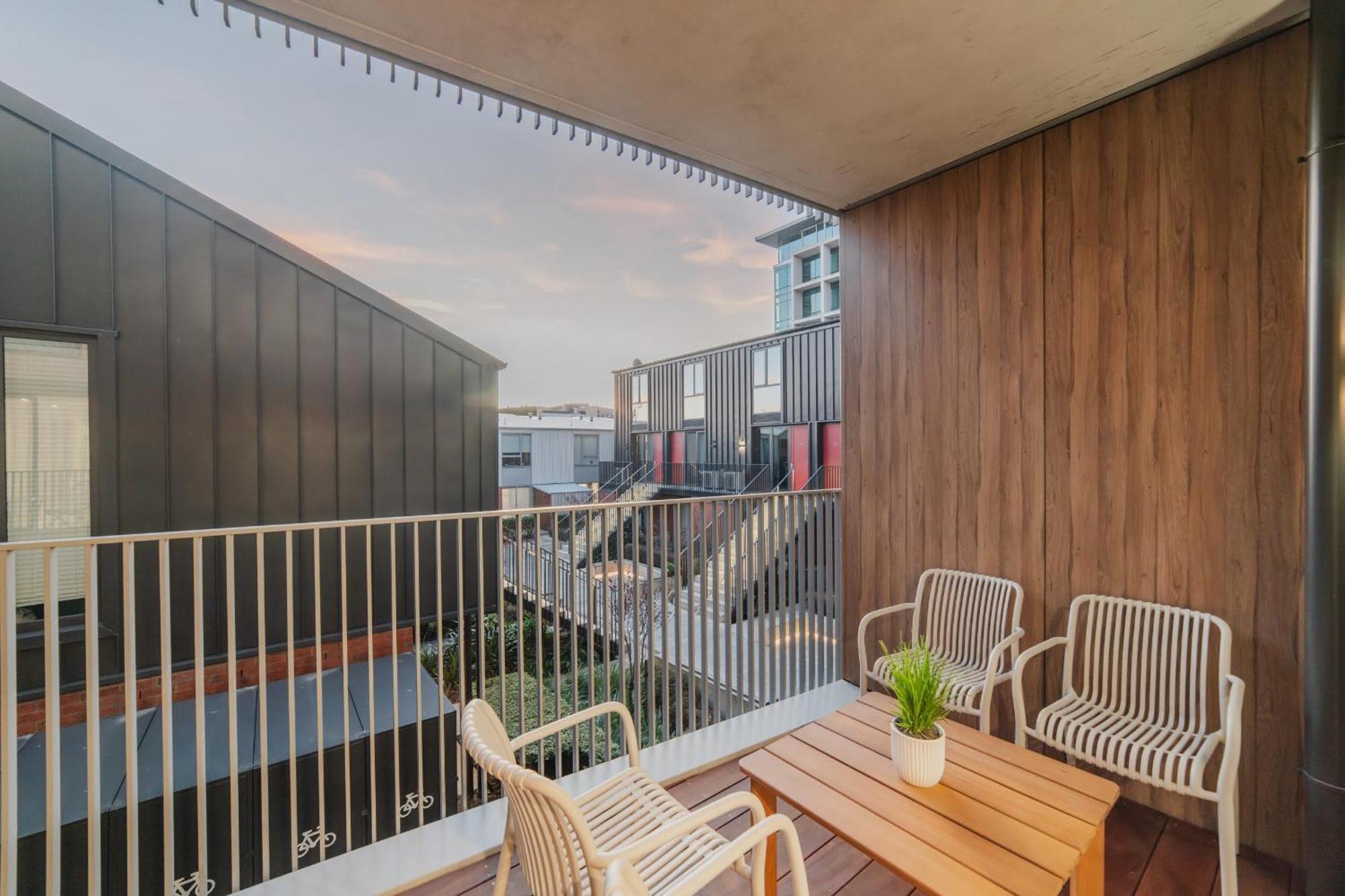 Convenient Pad - 2br Laundry Sleeps 5 *