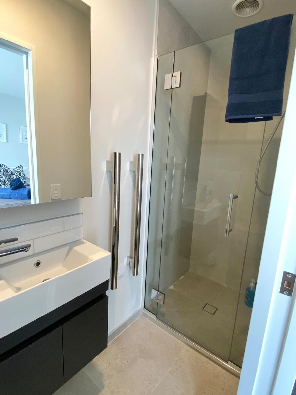 Holiday home Luxury 3 Bed Townhouse By Hagley Park With Garage