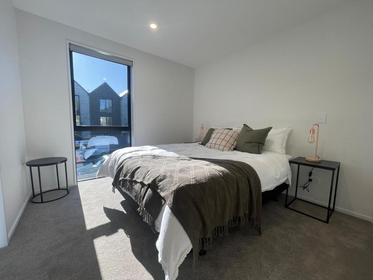 Luxury Cbd 2bed2bath With Parking Near Parks