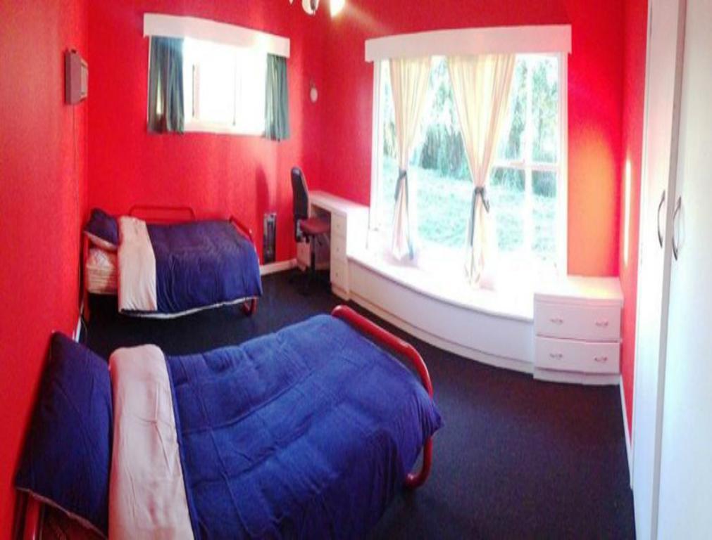 Hostel Kiwi Group Accommodations *