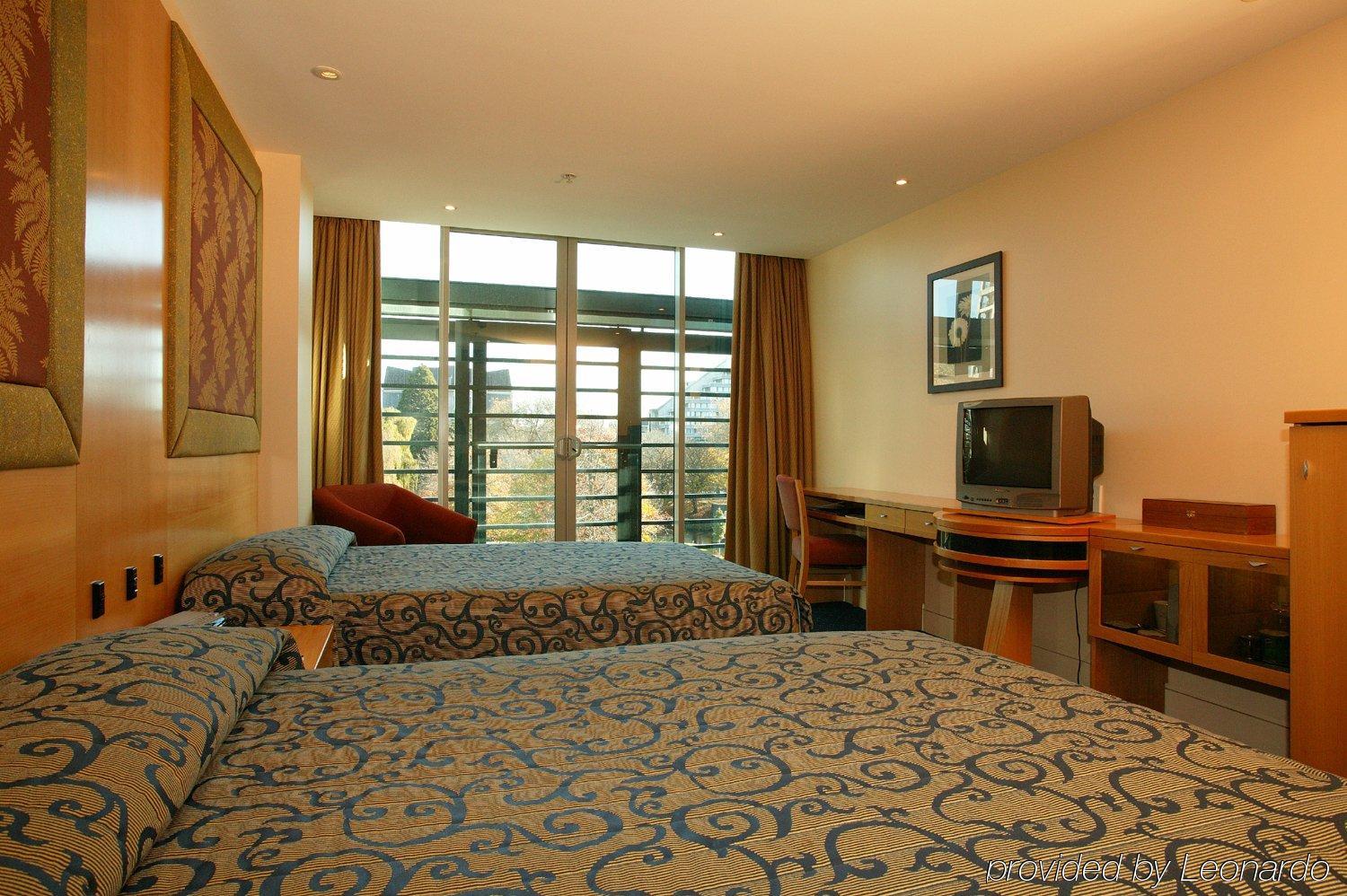 Copthorne Hotel 4*