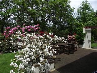 Shamrock Garden Airport Bed & Breakfast