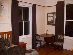 Bed & Breakfast Abbott House B&B