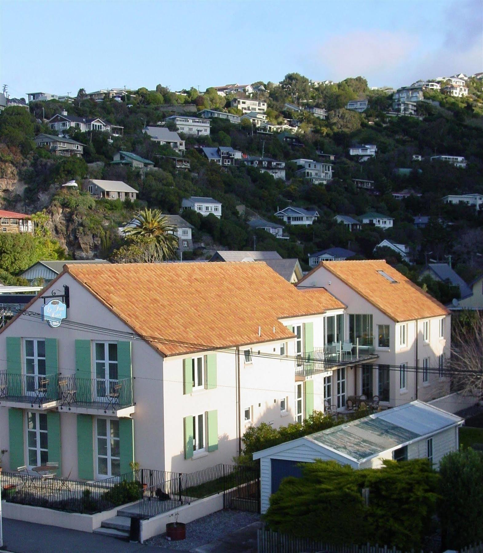 Le Petit Hotel Christchurch