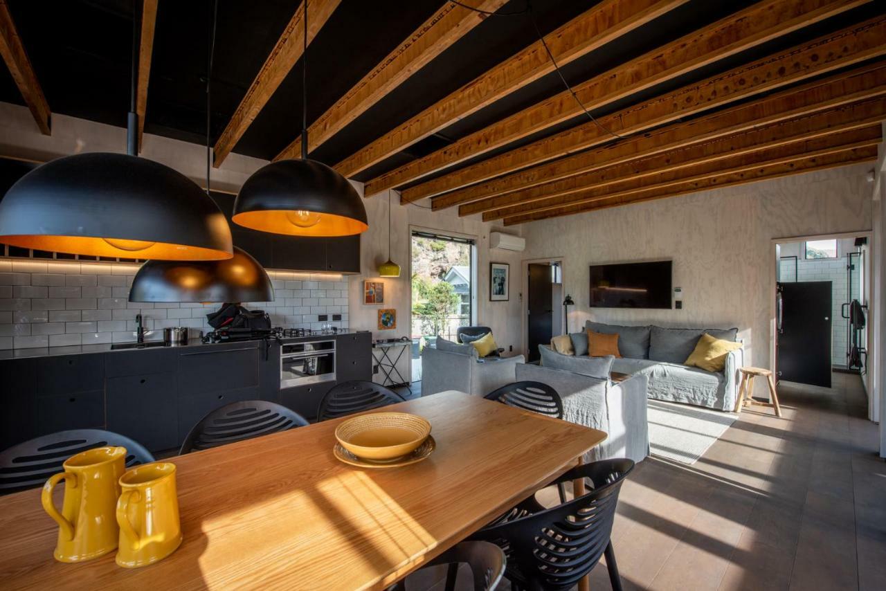 Holiday home Sumner Black Hut Christchurch