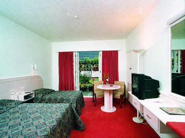 Seasons Hotel