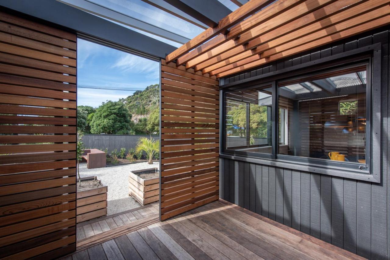 Sumner Black Hut Christchurch