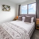 Bath & Beyond, Tippet Place With Garage Sleeps 8