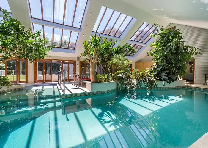 Bond Estate Luxury Accommodation