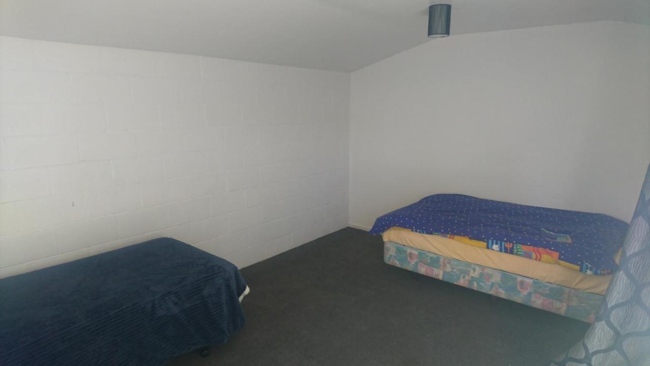 Cabin Style / Sleepout *