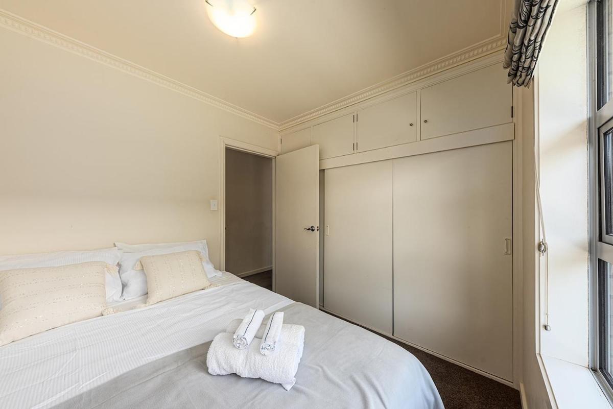 Spacious And Tranquil 4 Bed House Near Uc Holiday home Christchurch