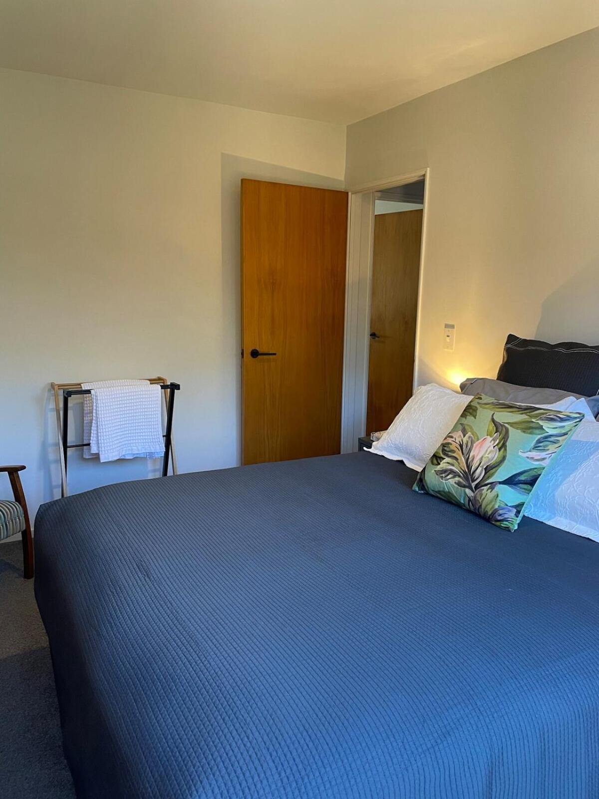 Hidden Gem By Hagley Park Apartment *