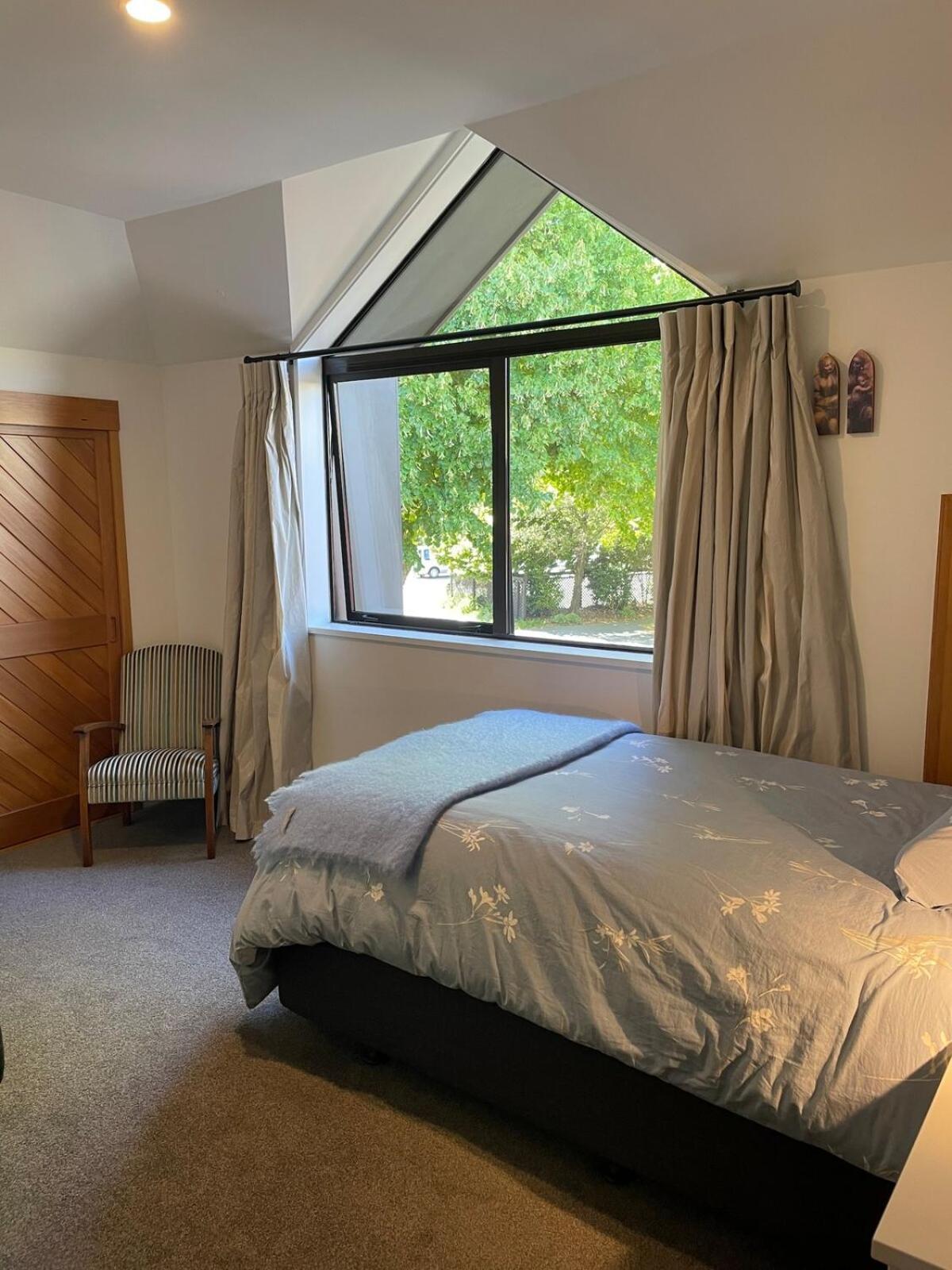 Hidden Gem By Hagley Park Apartment *