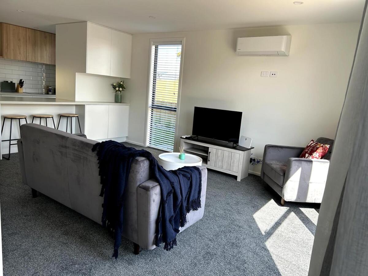 Apartment 6 On Armagh!