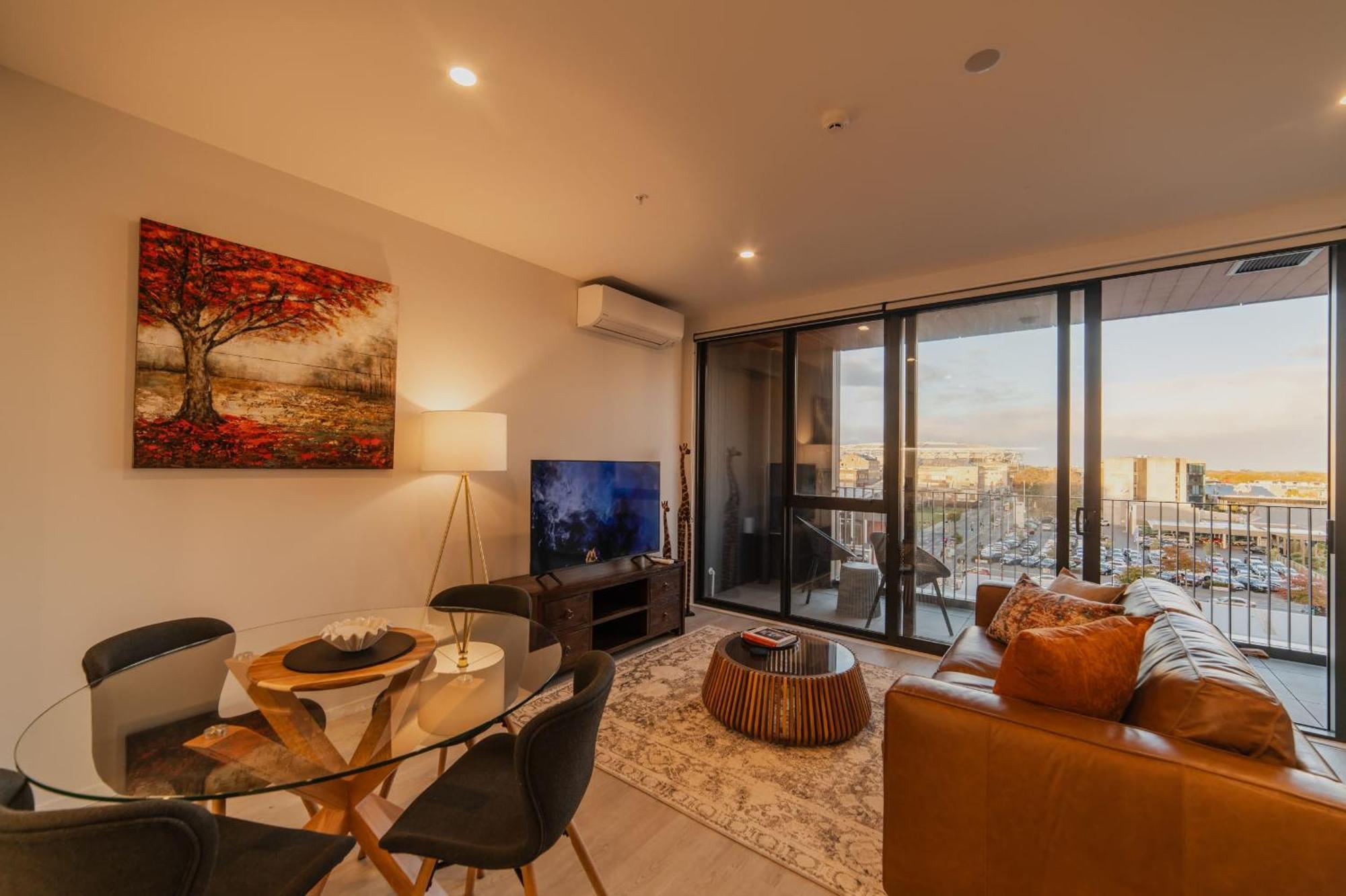 1br - Balcony Kitchen & Bath *