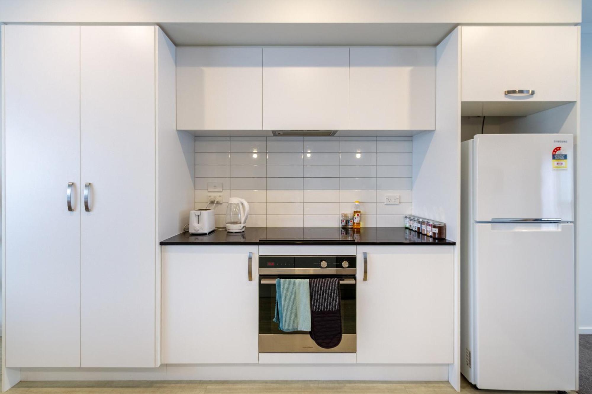 Bath & Beyond, Tippet Place With Garage Sleeps 8