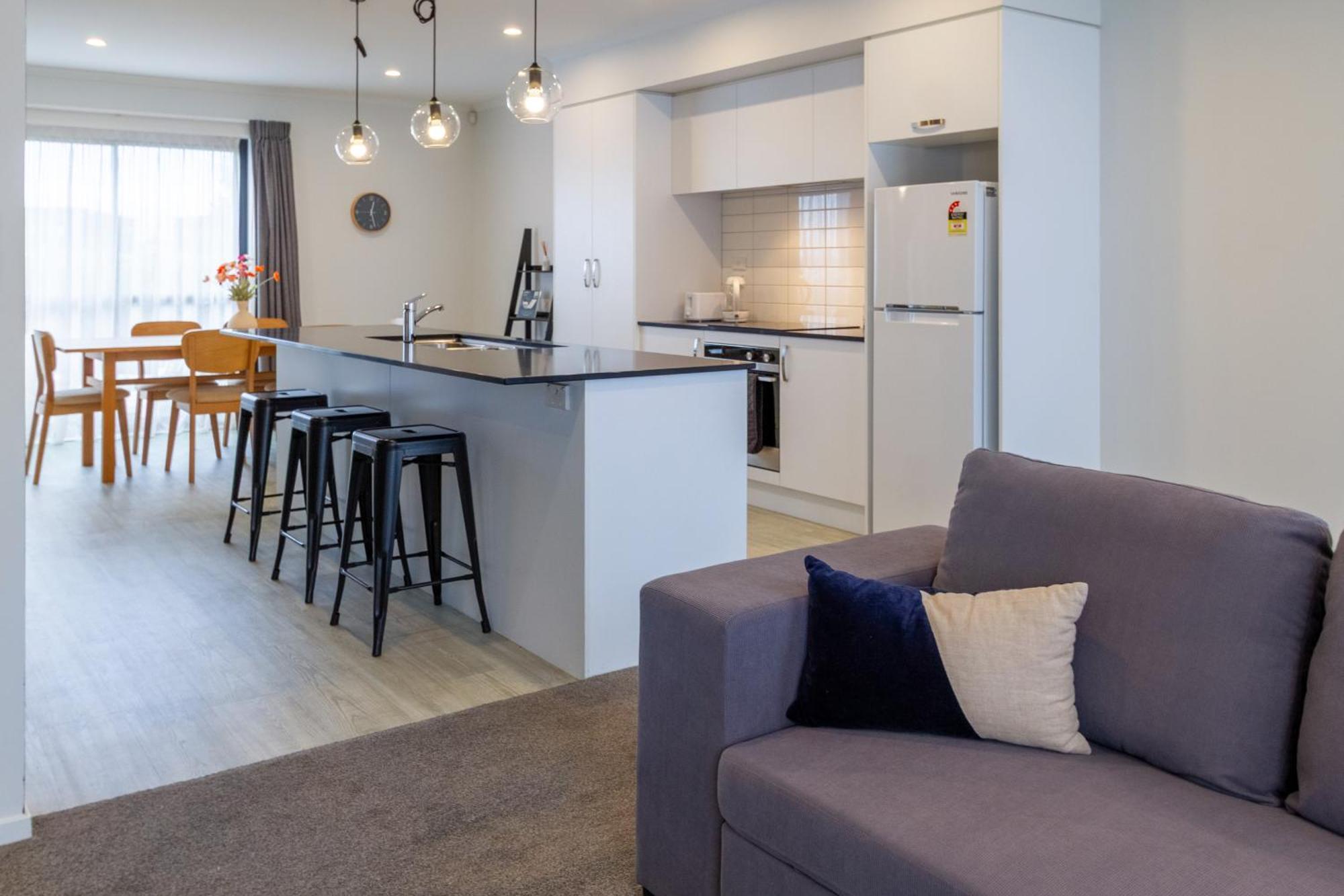 Apartment Bath & Beyond, Tippet Place With Garage Sleeps 8
